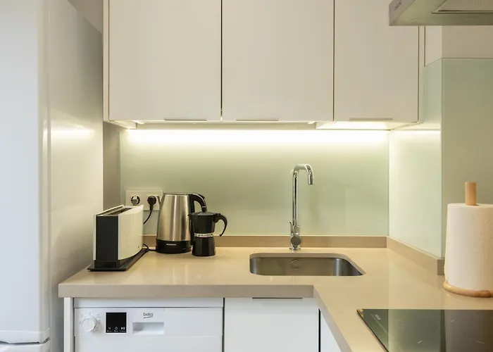 Charming Apartment with private patio at Plaza de España by OCityzen