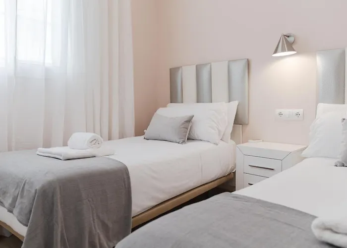 Isg Apartments Jose De Velilla Centro Parking Sevilla, España
