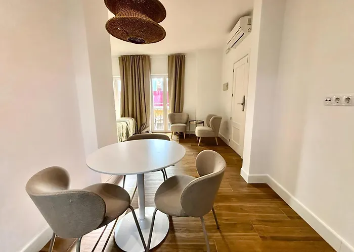 Magno Apartments Lineros Siviglia, Spagna