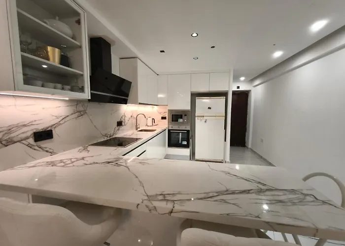 Airbhouse Prívate Rooms&Apartments Triana