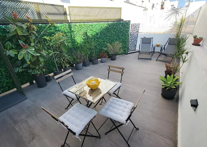 Apartamento New! Cozy For Couples With Private Patio Sevilla, España