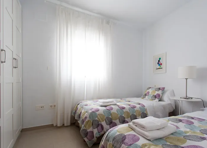 Apartamentos San Leandro Ensenada Sevilla, España