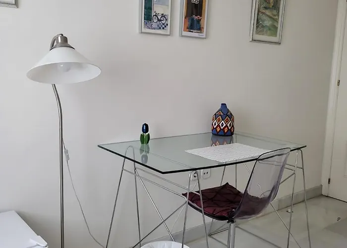 Habitación agradable con baño individual Sevilla, España