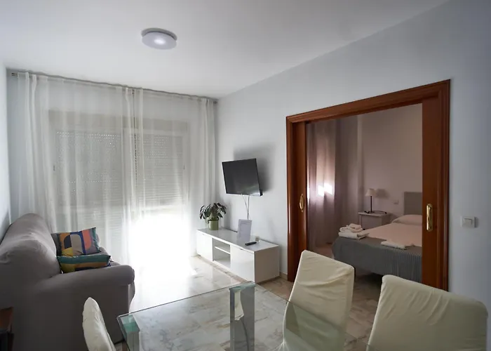 Apartamento con piscina solo en temporada