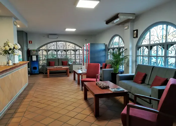 Apartamentos Puerta Del Sur Sevilla, Spania