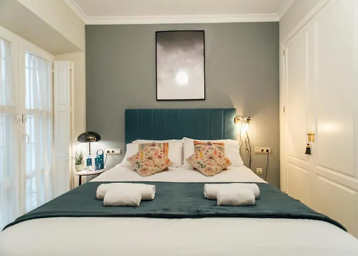 Exclusive Duplex- 1Bd 1Bth- Cathedral Of Seville