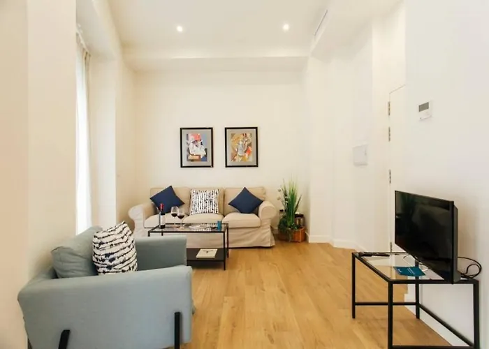 Picturesque Boutique Style 2 Bedroom In San Lorenzo