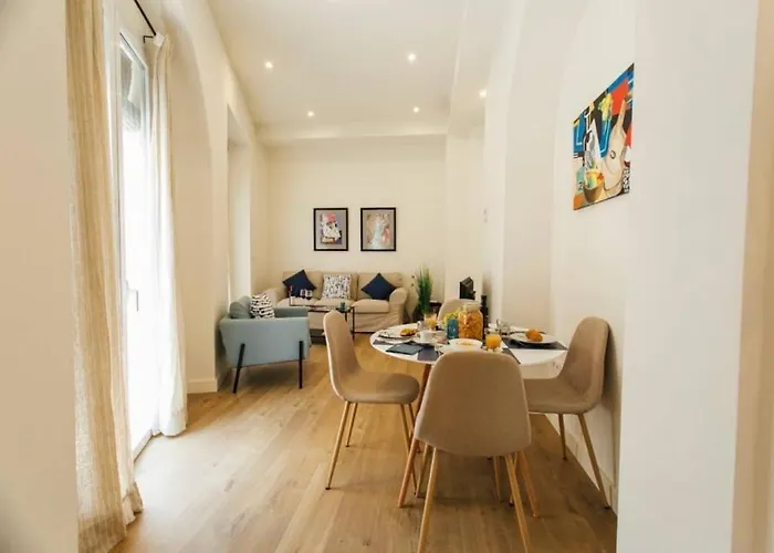 Picturesque Boutique Style 2 Bedroom In San Lorenzo