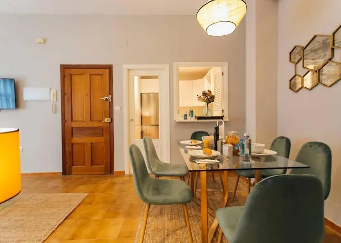 Bright Apt Full Of Light Near El Divino Salvador Siviglia, Spagna