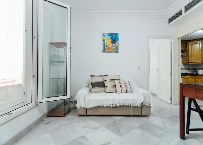 Bright Cozy- 1Bd 1Bth- La Alfalfa