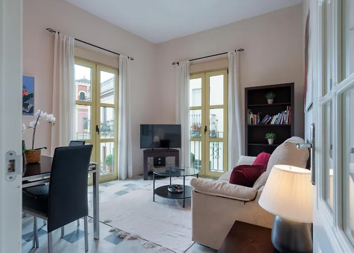Beautiful Apartment With Balcony - Center-1Bd1Bth