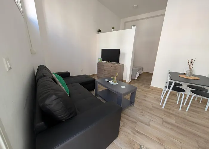 Apartamentos cruz roja B