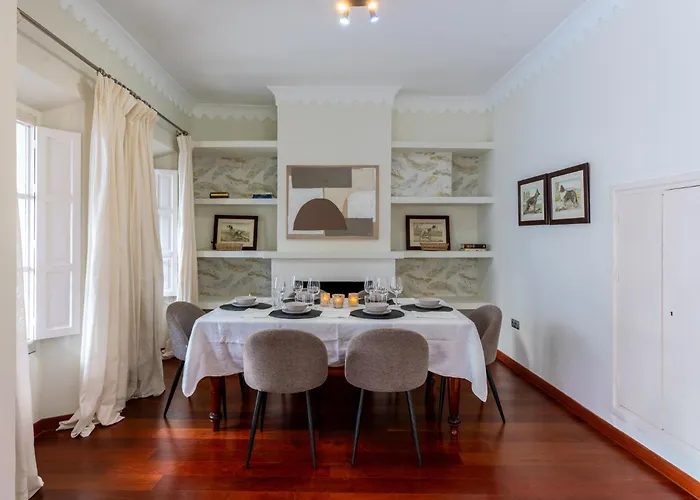 Luxe Guest House Santa Marta Sevilla, España