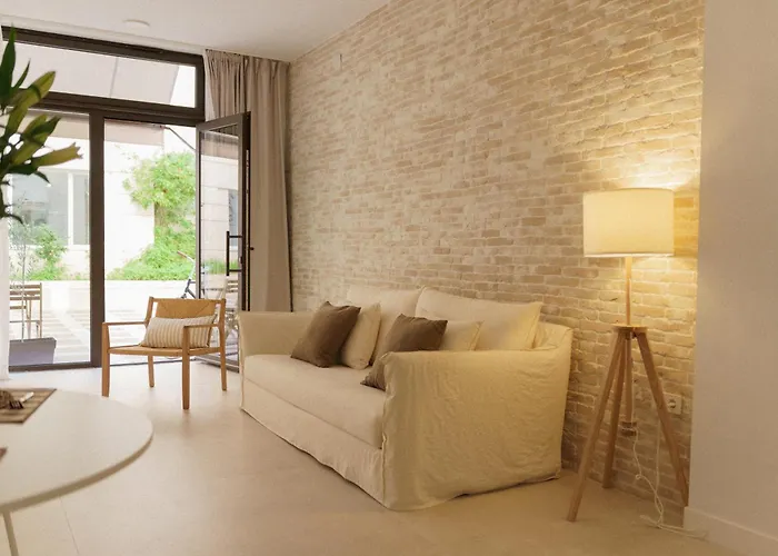 Hn Riverside Studio Siviglia, Spagna