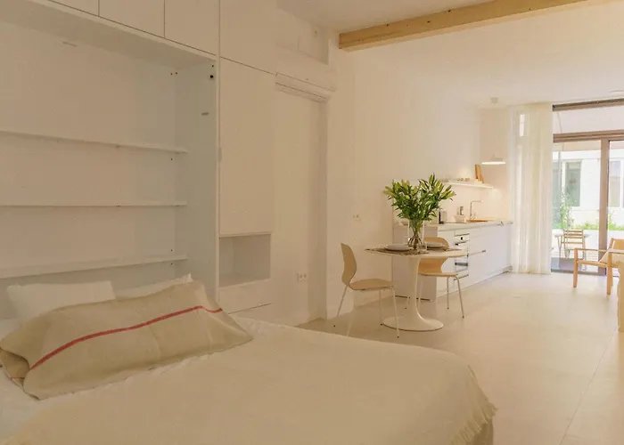Hn Riverside Studio Sevilla, Spanje