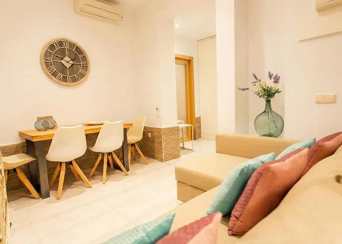 New! Cozy Apt In The Center 10M Walk To Cathedral
