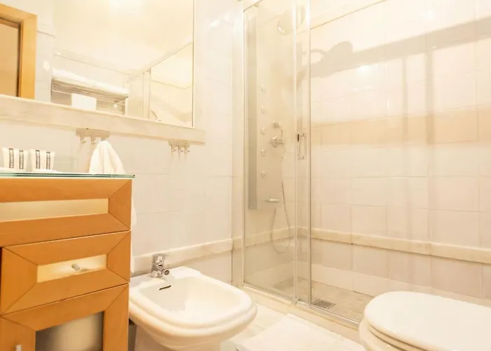 New! Cozy Apt In The Center 10M Walk To Cathedral