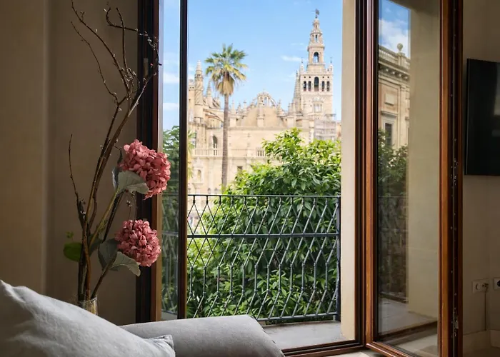 Luxury With Views To Alcazar, Cathedral And Giralda.