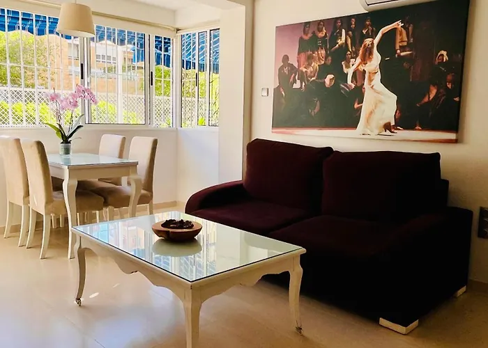 Apartamento Con Gran Terraza Jardin Cerca Del Centro Siviglia, Spagna