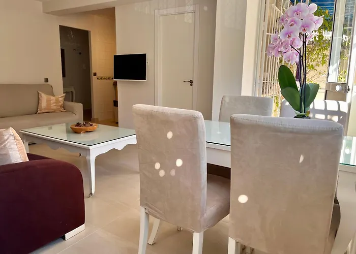 Apartamento con gran terraza jardín cerca del centro