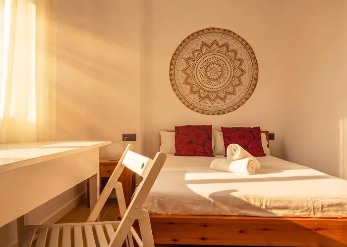 Oasis In The Heart Of Seville - 2 Bedroom Apt With Free Parking