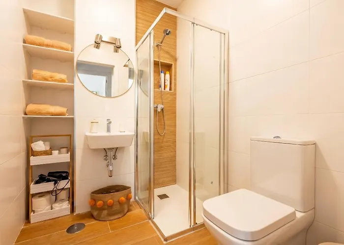 Oasis In The Heart Of Seville - 2 Bedroom Apt With Free Parking