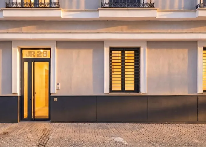 Oasis In The Heart Of Seville - 2 Bedroom Apt With Free Parking, Spanien