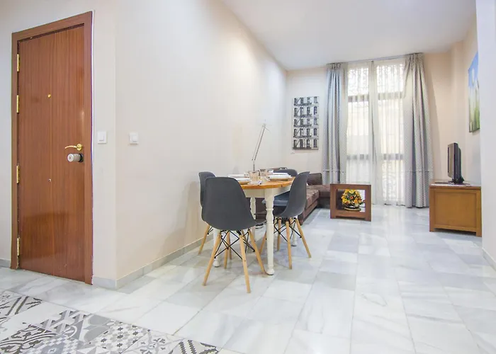 Rental En Barrio Santa Cruz Con Parking