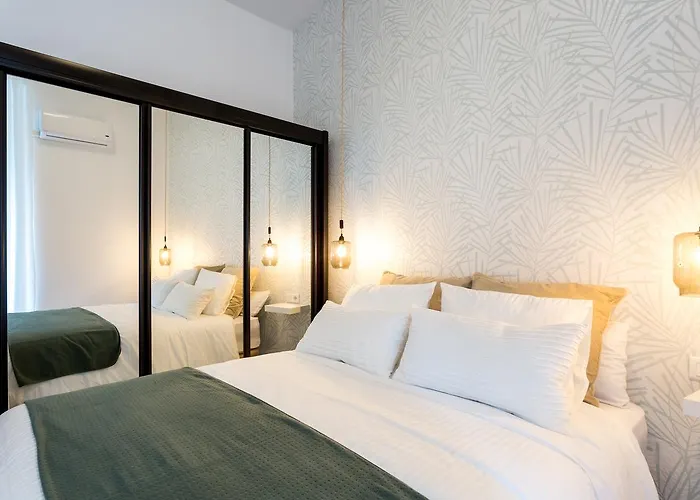 Apartamentos Diaber Gerona 22 Sevilla, España