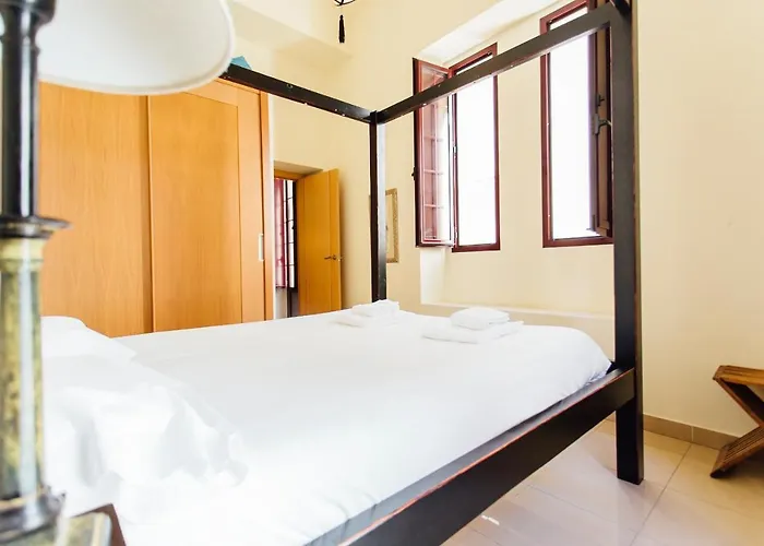 Spacious Beautiful Apartment - Seville Center, Spain
