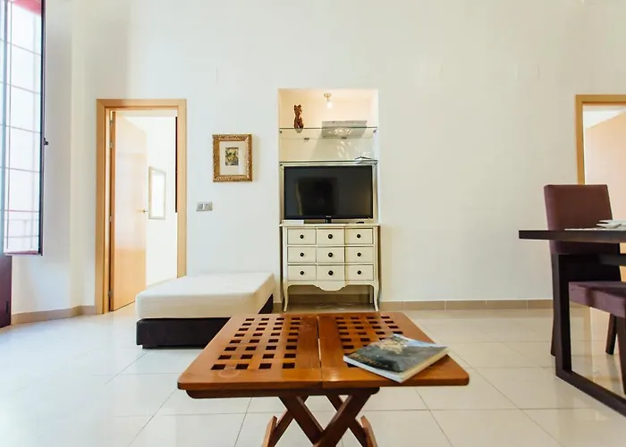 Spacious Beautiful Apartment - Seville Center, Spagna